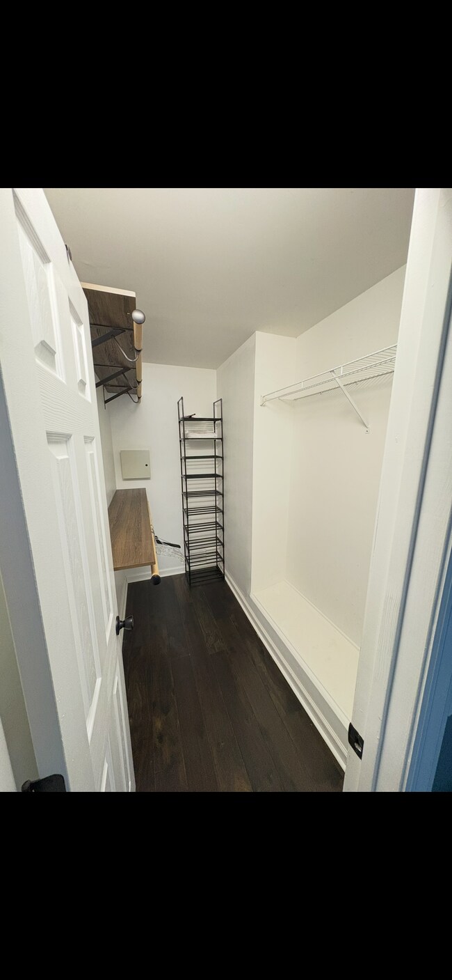 Foto del edificio - 2619 Kingsley Ct