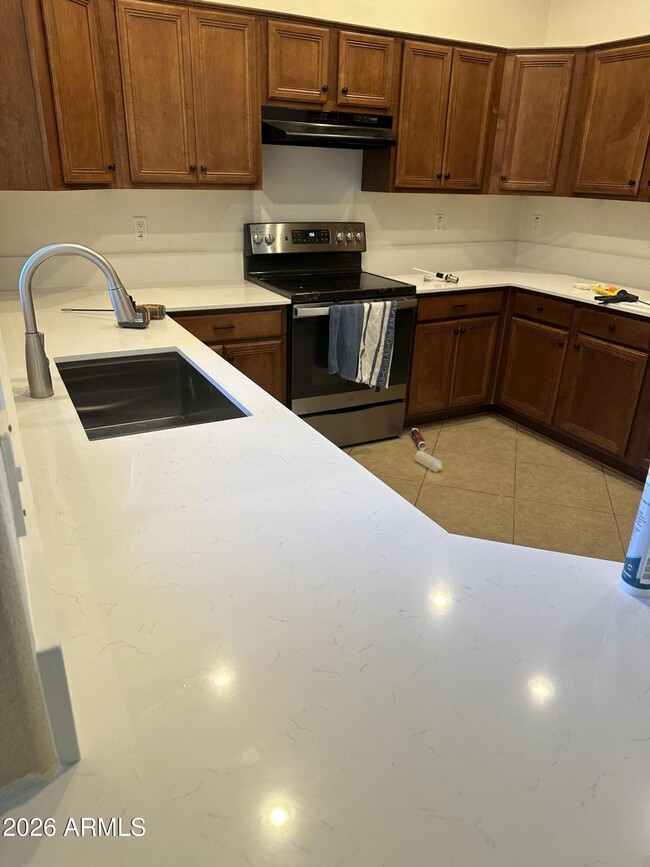 Foto del edificio - 8154 W Beck Ln