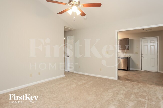 Foto del edificio - 4 Franklinwood Dr