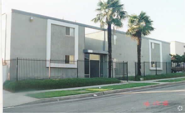 Primary Photo - Hoover Apartments