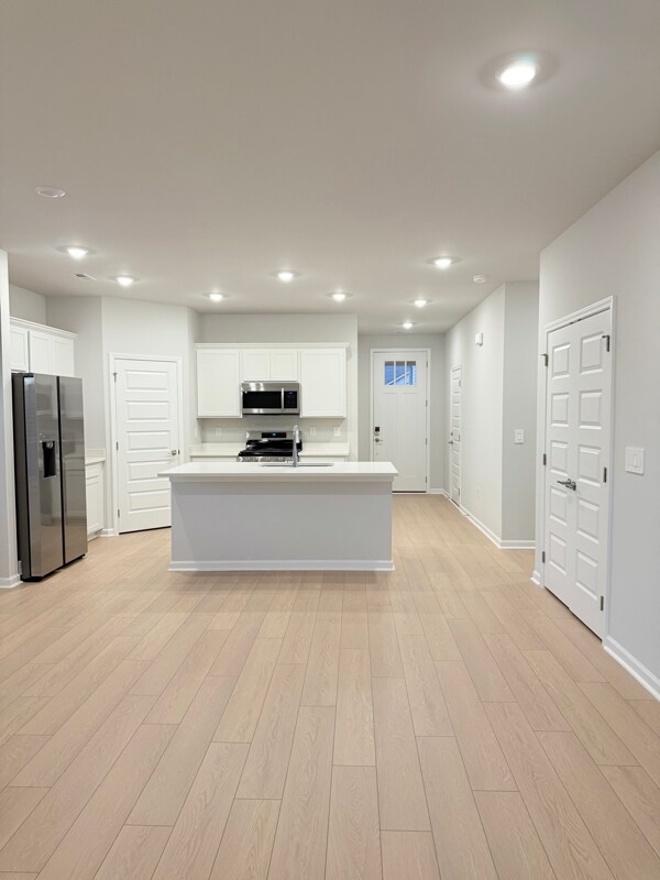 Foto del edificio - 130 Willow Rose Ln