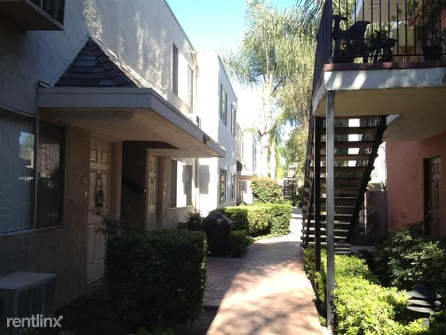 Building Photo - 455 Ballantyne St