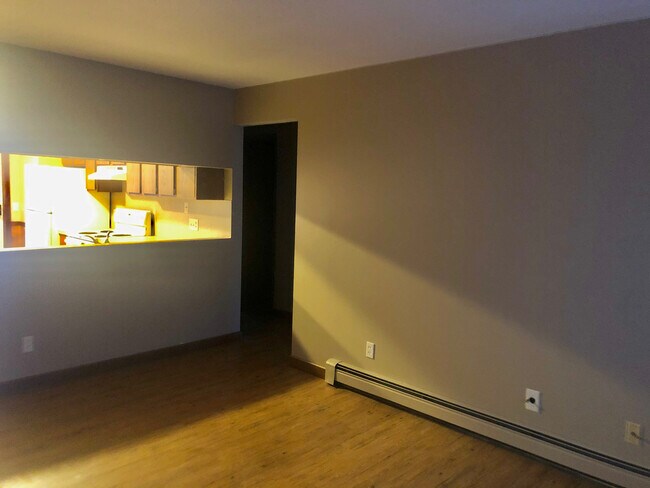 Building Photo - 4773 Ravenswood Dr SW