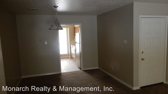 Building Photo - 9404 Ferrara Dr