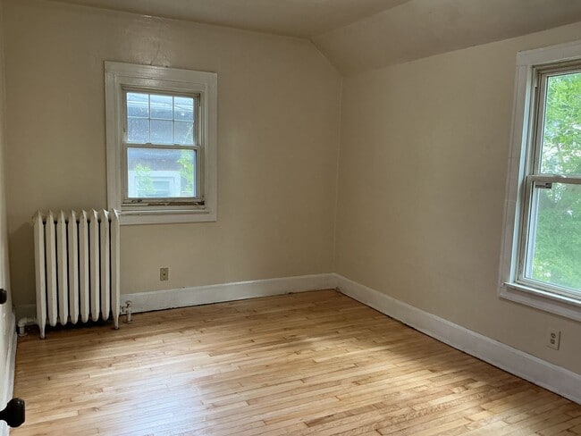 Foto del edificio - 3 bedroom single family home with off stre...
