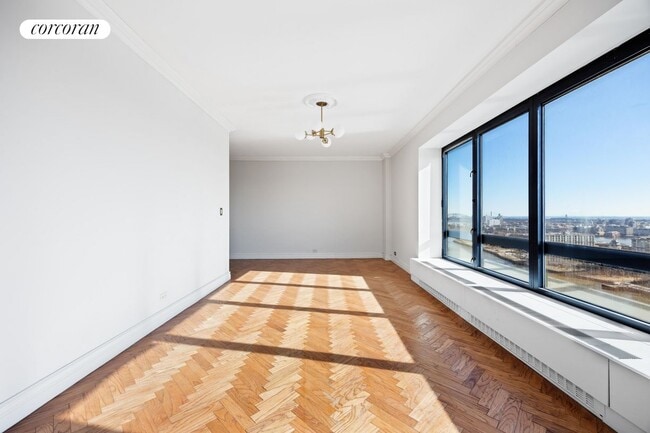Building Photo - 530 E 76th St