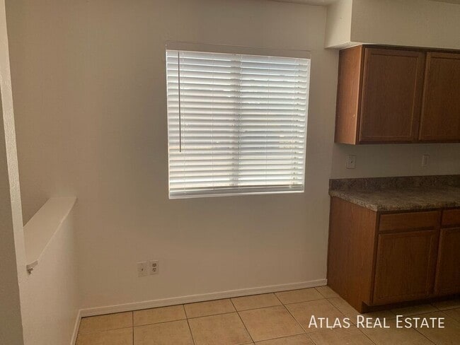 Photo - 58 W Inglewood St Apartment