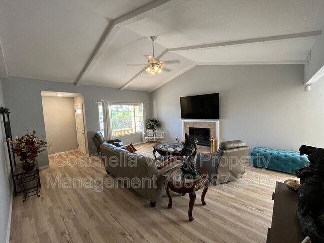 Building Photo - 64646 Pinehurst Cir