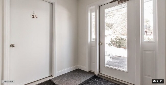 Condo entrance - 25 Clearview Dr