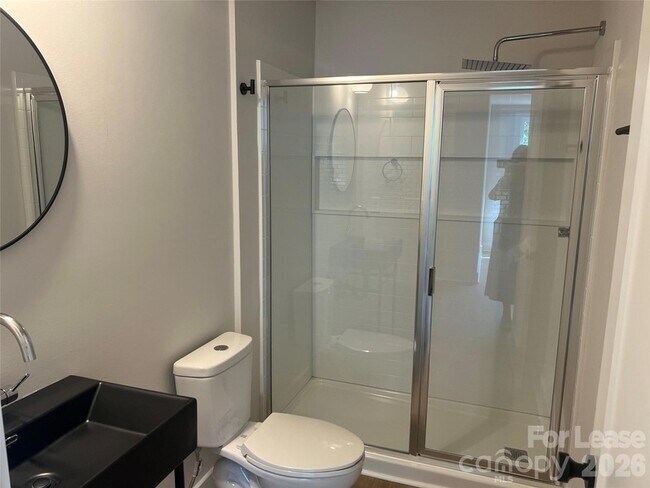 Foto del edificio - 1360 Briar Creek Rd