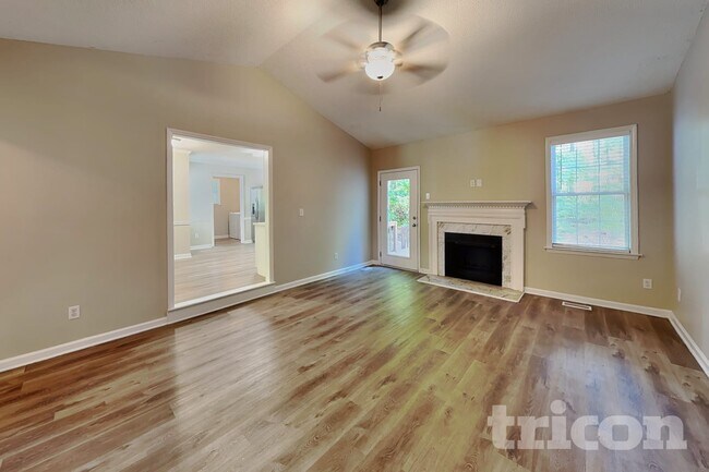 Foto del edificio - 417 Westonridge Run