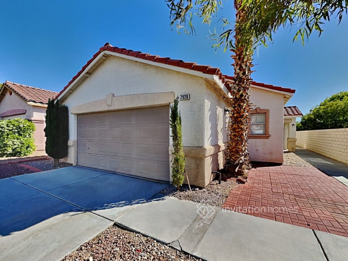 Primary Photo - 7920 N Willow Pines Pl