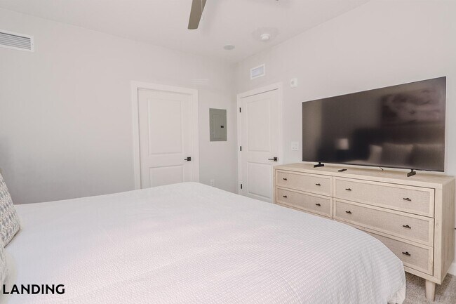 Building Photo - 5001 Willowgate Loop