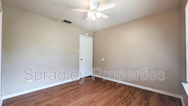 Foto del edificio - 707 Apache Dr