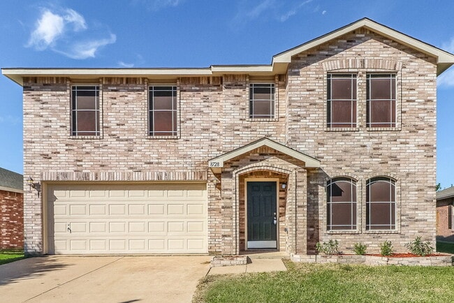 Building Photo - 8728 Polo Dr
