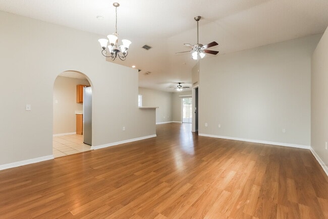 Building Photo - 10303 Frog Pond Dr