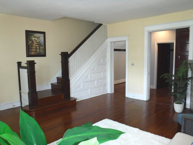 Foto del edificio - 1337 Quincy St NW