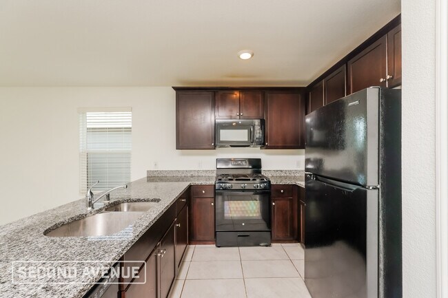 Foto del edificio - 6077 Determine Ln