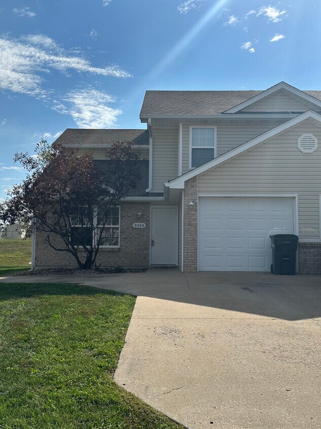 Frente - 3504 Zinnia Dr