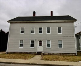Building Photo - 43 Garden St