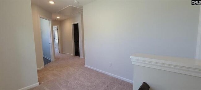 Building Photo - 428 Mahasset Court