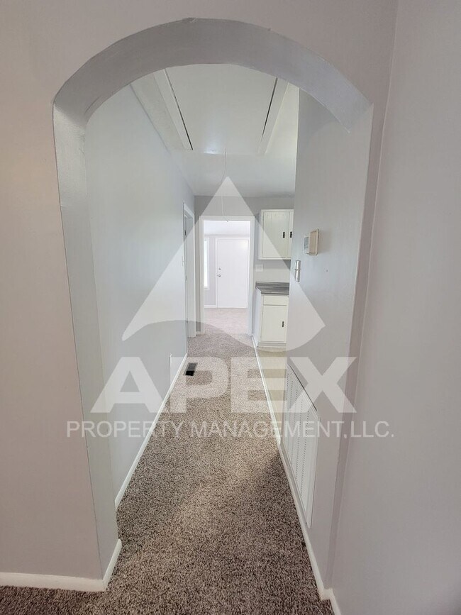 Foto del edificio - Charming 2 Bd | 1 Ba Single Family Home in...