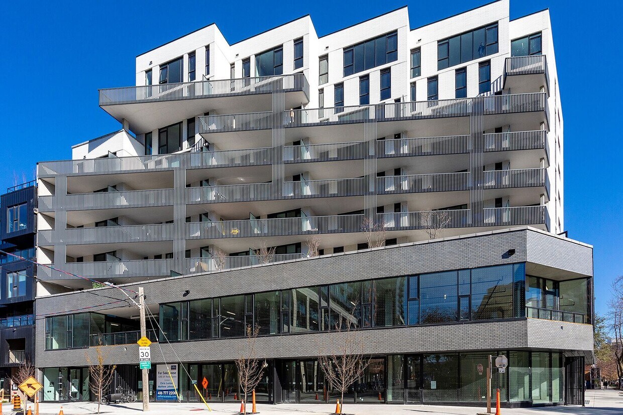 Primary Photo - 41 Dovercourt Rd