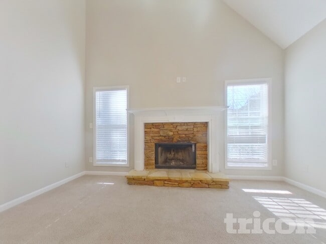 Building Photo - 129 Avery Way