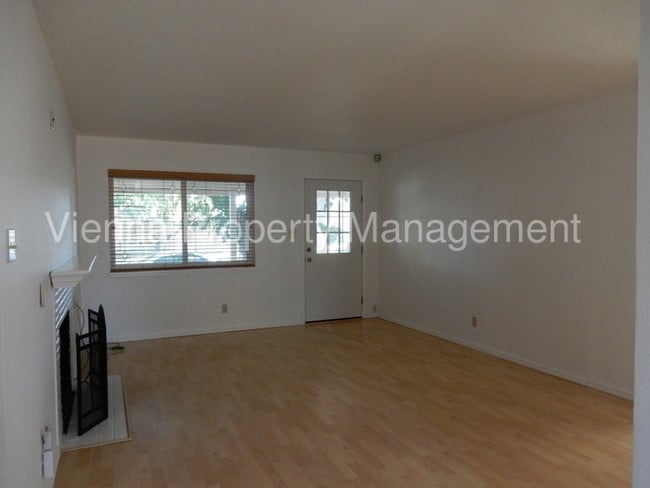 Building Photo - 6229 Scotia Way