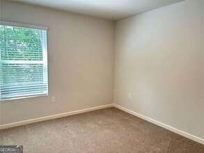 Building Photo - 3240 Greyton Dr