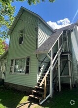 Building Photo - 184 Columbia St