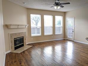 Foto del edificio - 8029 Spring Peaks Dr