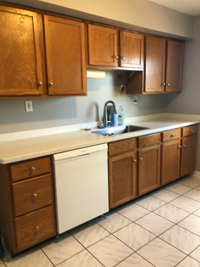 Foto del edificio - 1558 W 45th St