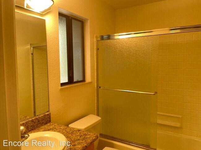 Foto del edificio - 2 br, 2 bath House - 3020 Horton Ave