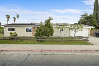 Building Photo - 1212 S Demaree St