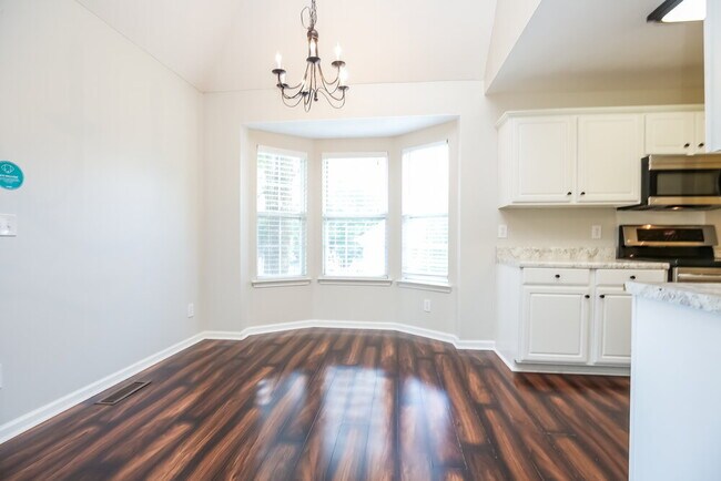 Building Photo - 211 Parrish Pl