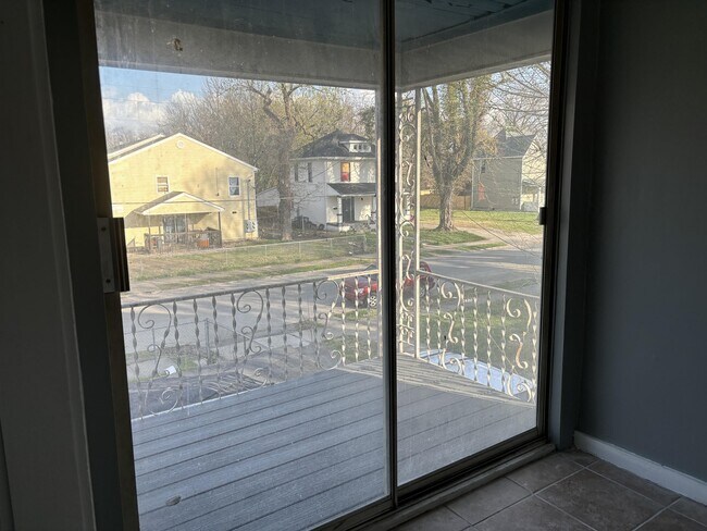 Building Photo - 1418 Beech St