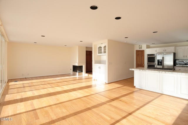 Building Photo - 3637 Ocean Dr