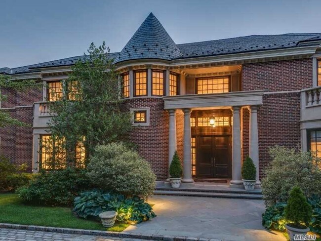 Foto del edificio - 8 Saddle Ridge Rd