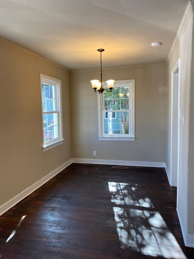 Building Photo - 2 Bedroom 1 Bath Duplex in Millington
