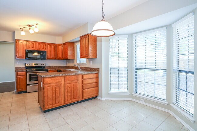Foto del edificio - 5212 Creek Valley Dr