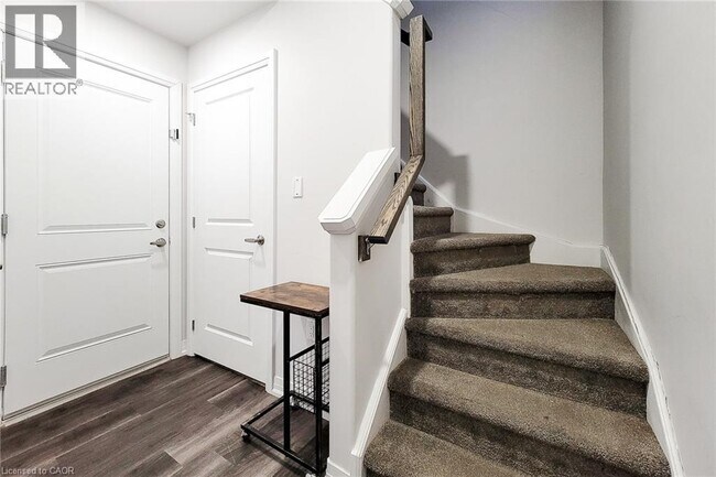 Photo du bâtiment - 575 Woodward Ave