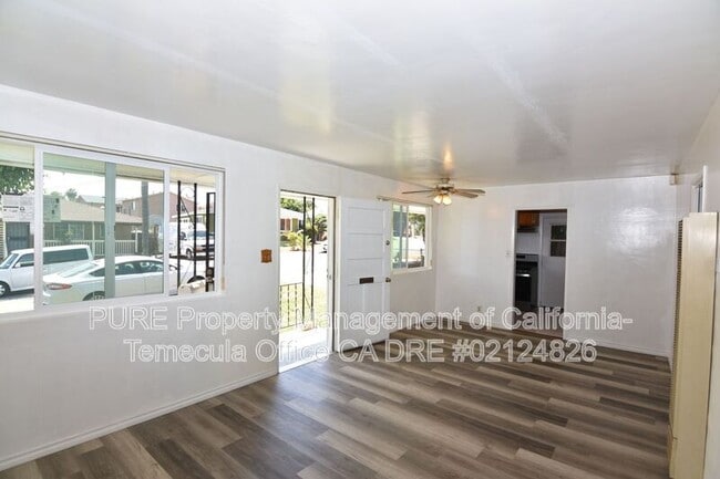 Foto del edificio - 6742 Zane Ct