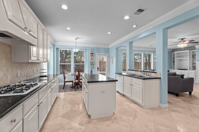 Foto del edificio - 9610 Champions Cove Dr