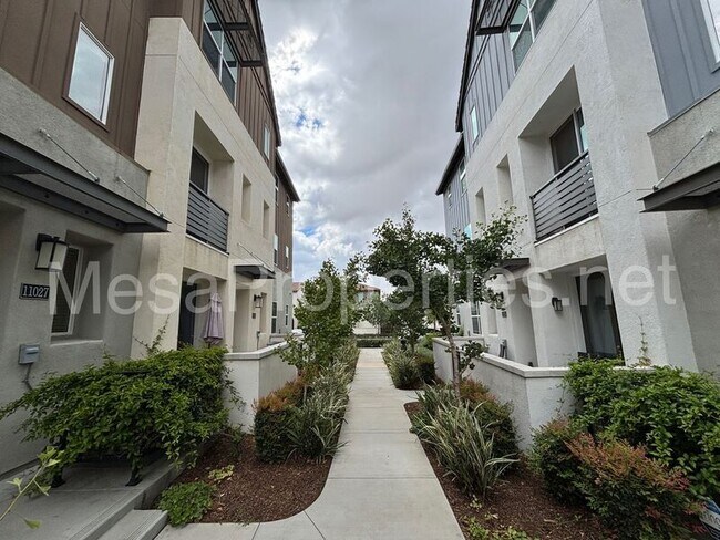 Building Photo - 11027 Serenity Dr