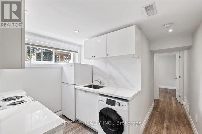 Building Photo - 18 Wexford Blvd