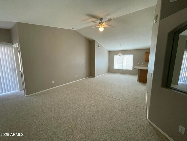 Building Photo - 2012 E Villa Theresa Dr