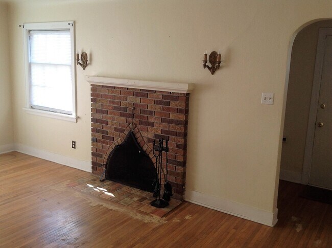 Foto del edificio - 2624 N Howard St