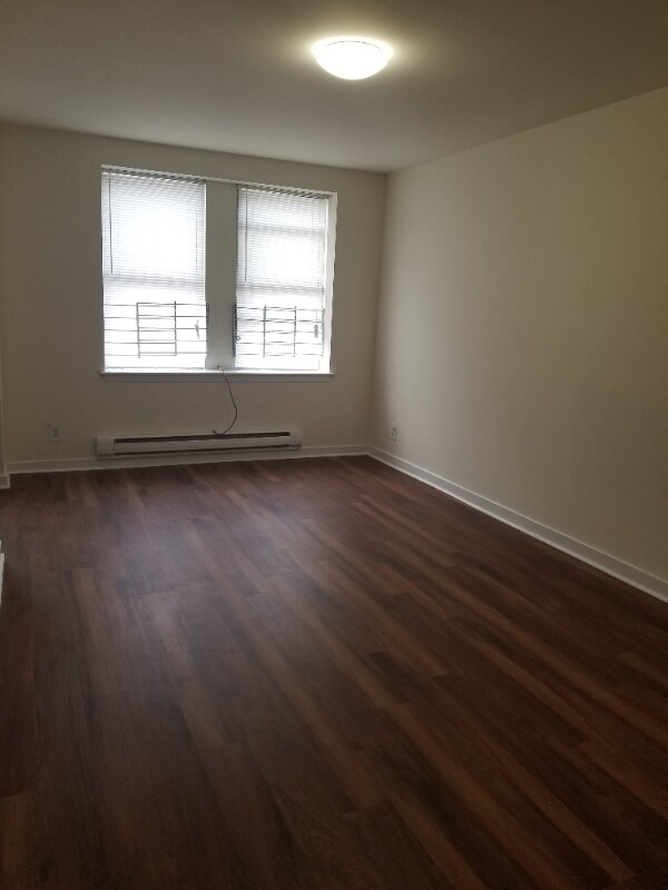 Building Photo - 4715 Walnut St