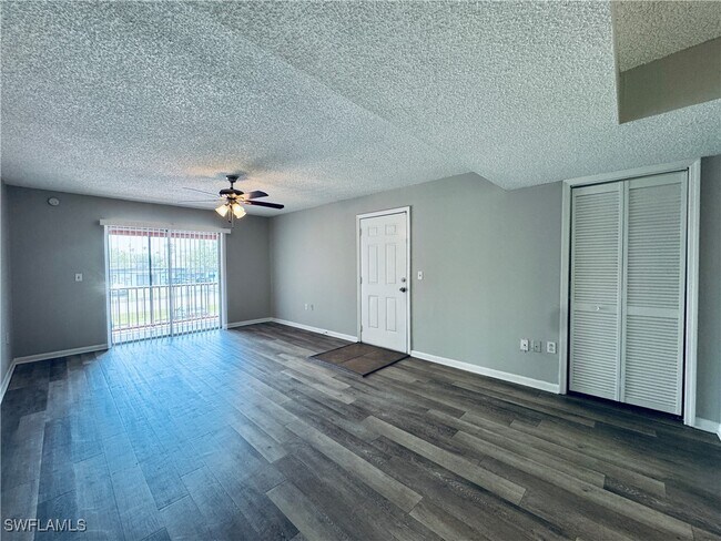 Foto del edificio - 12622 Kenwood Ln